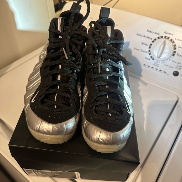 Nike Air Foamposite Pro 'Silver Surfer' - Picture 5 of 7